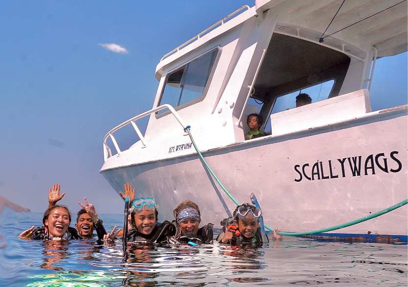 Scallywag Dive boat Explorer and dive family